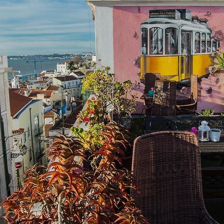 Alfama Patio Apartments Lisbon Bagian luar foto
