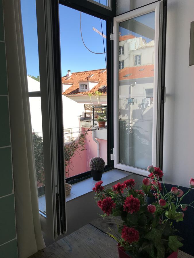 Alfama Patio Apartments Lisbon Bagian luar foto