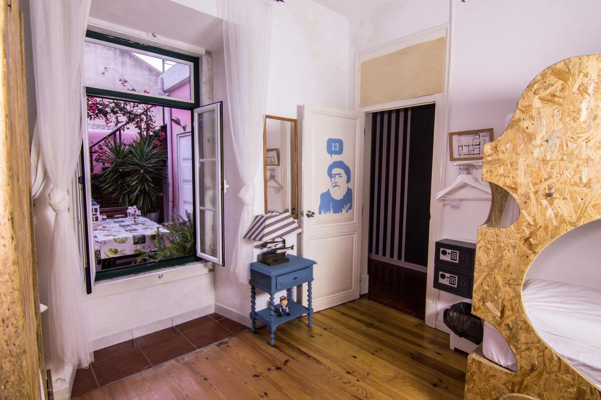 Alfama Patio Apartments Lisbon Bagian luar foto