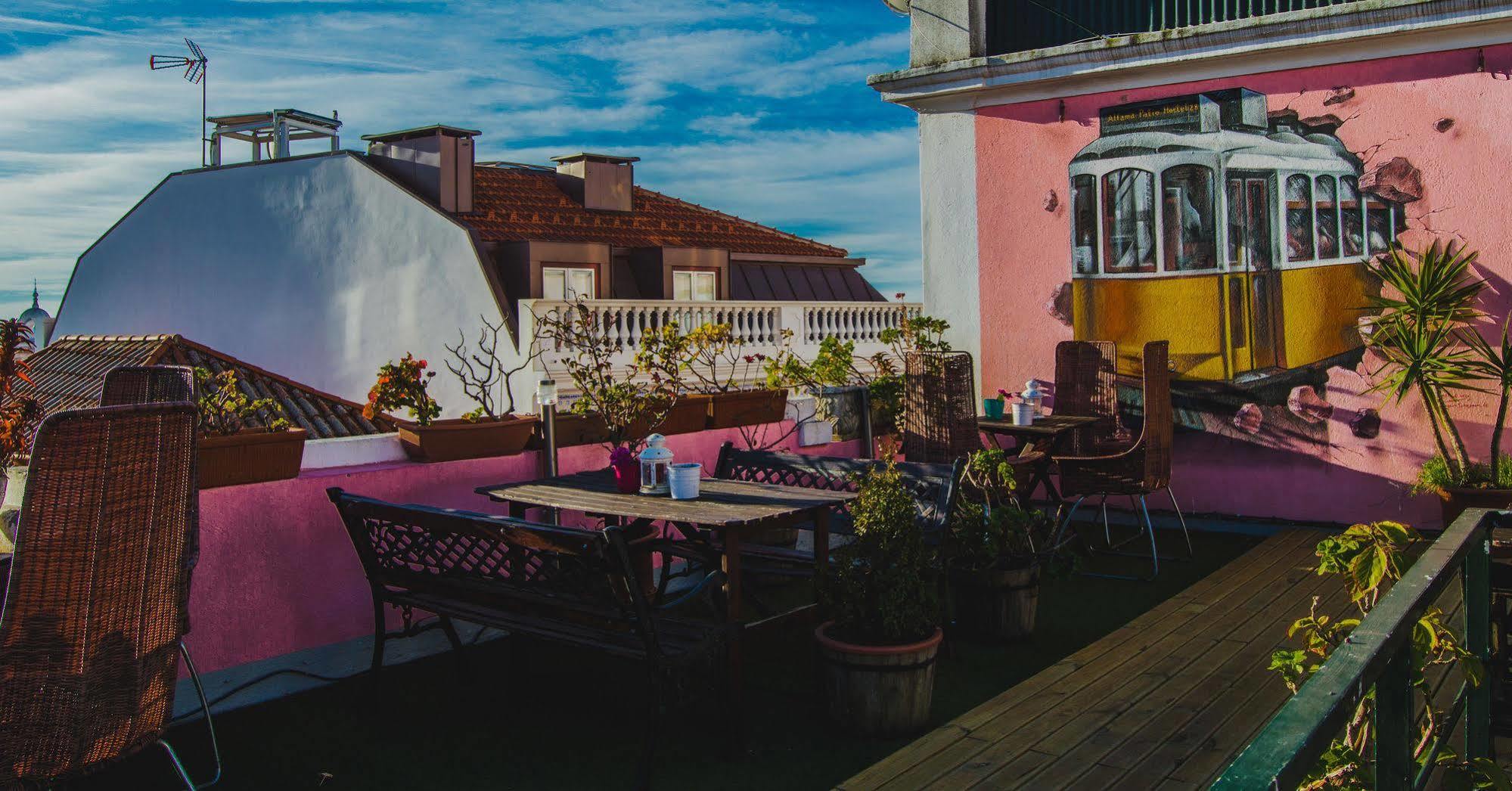 Alfama Patio Apartments Lisbon Bagian luar foto