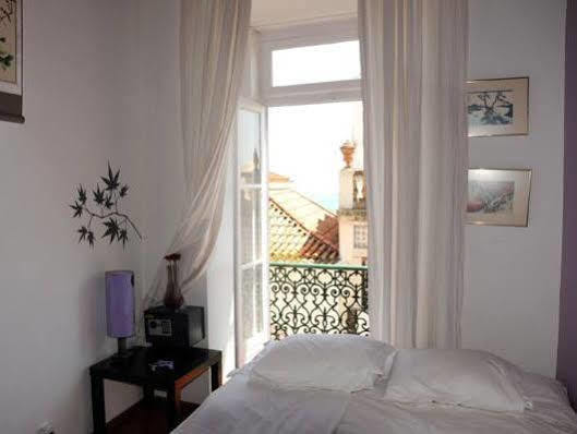 Alfama Patio Apartments Lisbon Bagian luar foto